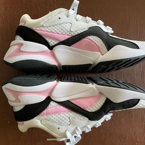 Puma Shoes Like New - Size 9